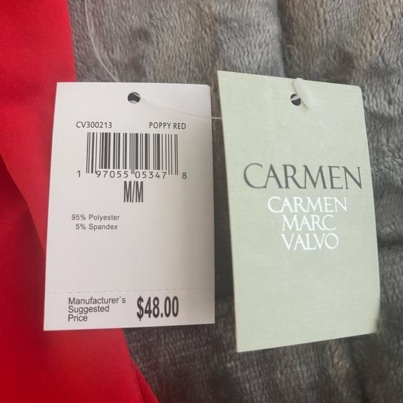 Carmen red front slit blouse NWT - Picture 3 of 4